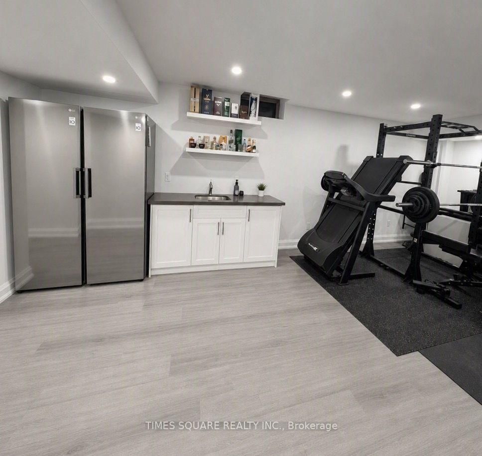 24 Walter Clifford Nesbitt Drive • Whitby, ON photo 18