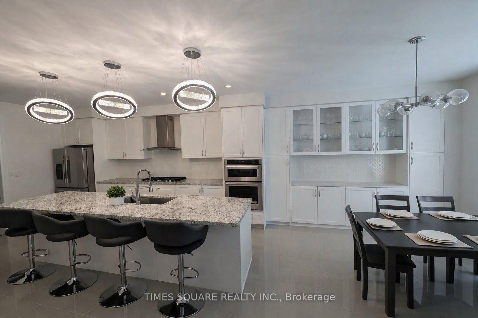24 Walter Clifford Nesbitt Drive • Whitby, ON photo 5