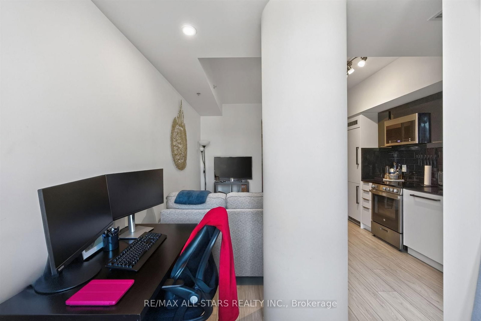 Listing Image 22