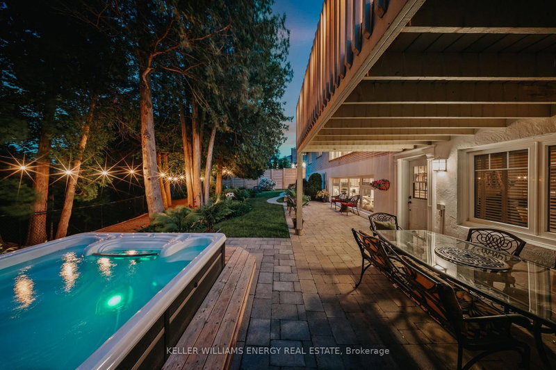 833 Glenmanor Drive