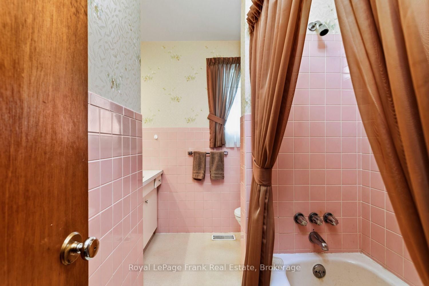 5080 Bowmanville Avenue • Clarington, ON photo 23