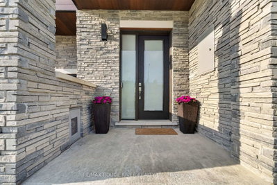 164 Ogston Crescent • Whitby, ON photo 3