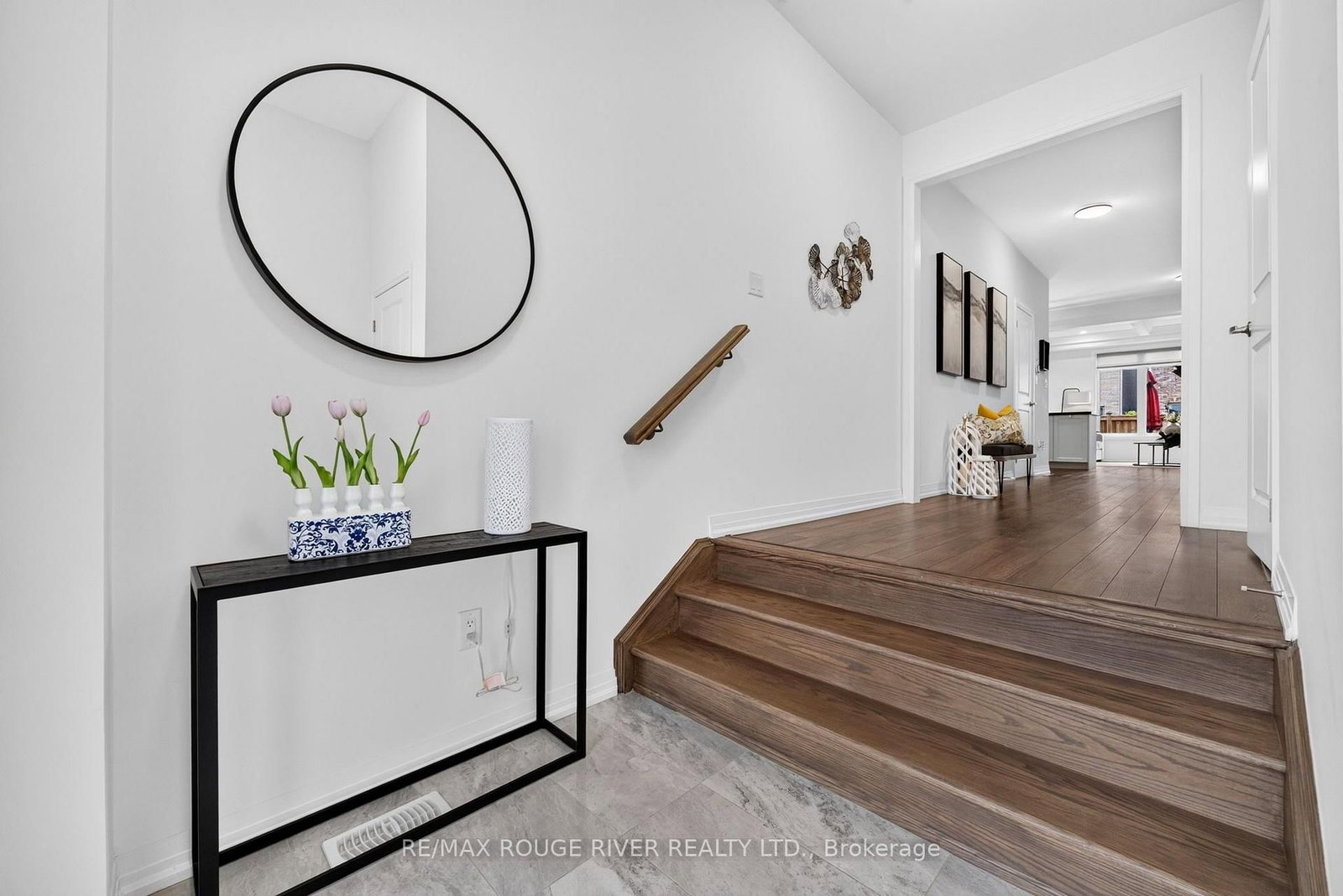 164 Ogston Crescent • Whitby, ON photo 4