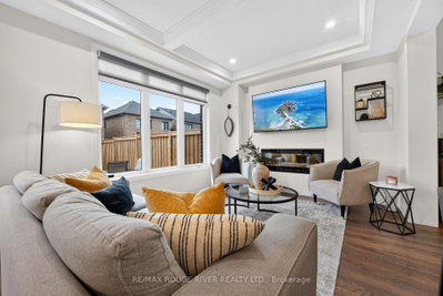 164 Ogston Crescent • Whitby, ON photo 9