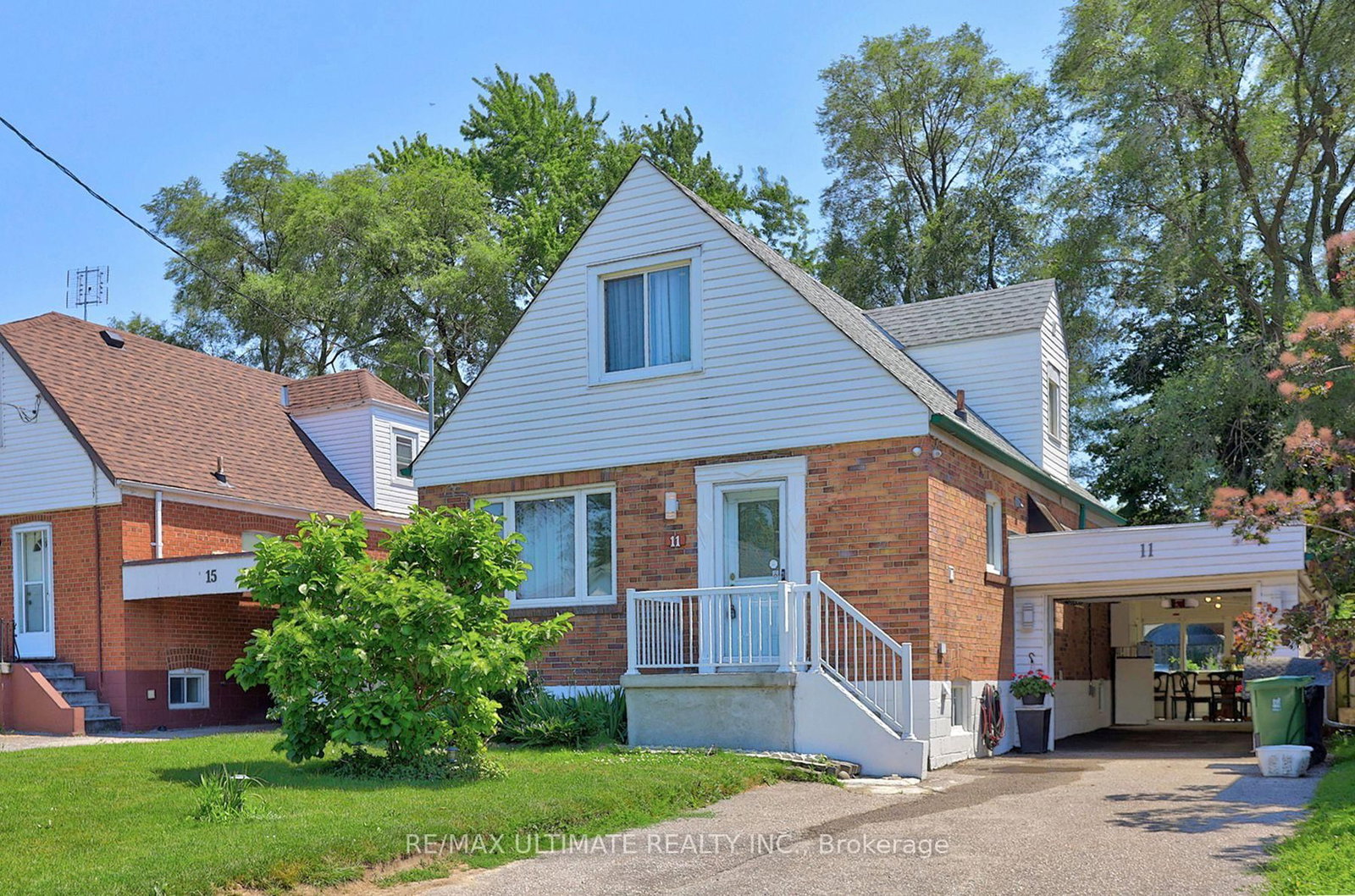 11 Midholm Drive • Toronto, ON photo 2