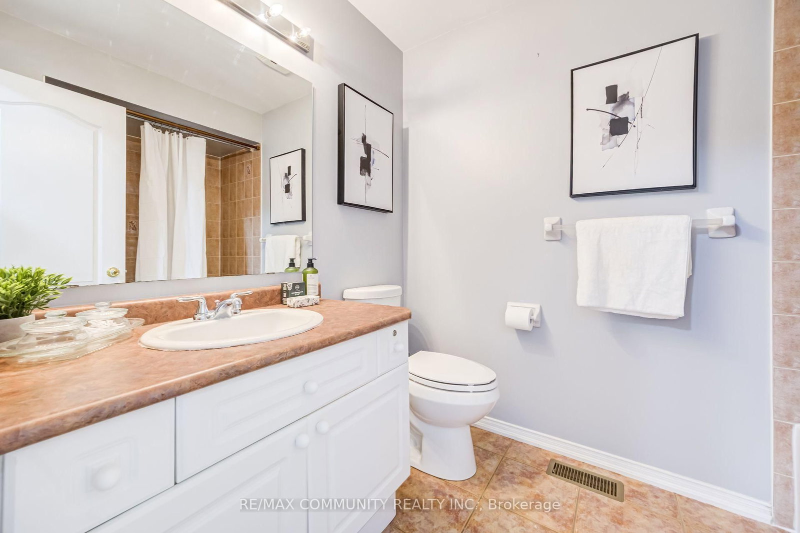 69 McSweeney Crescent • Ajax, ON photo 18