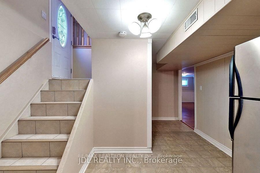 517 Fairleigh Avenue • Oshawa, ON photo 13
