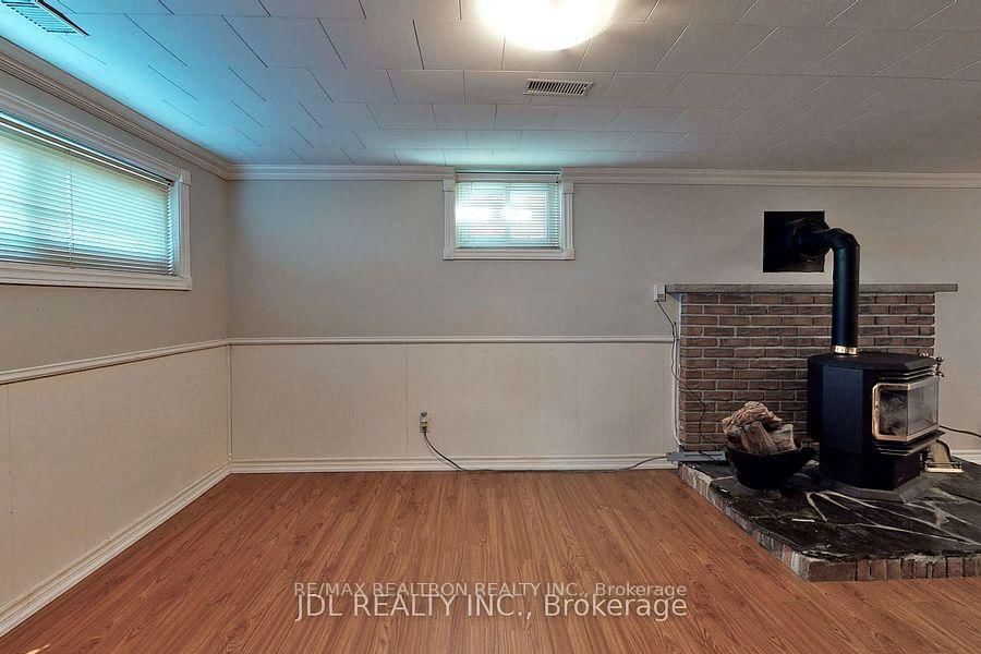 517 Fairleigh Avenue • Oshawa, ON photo 19