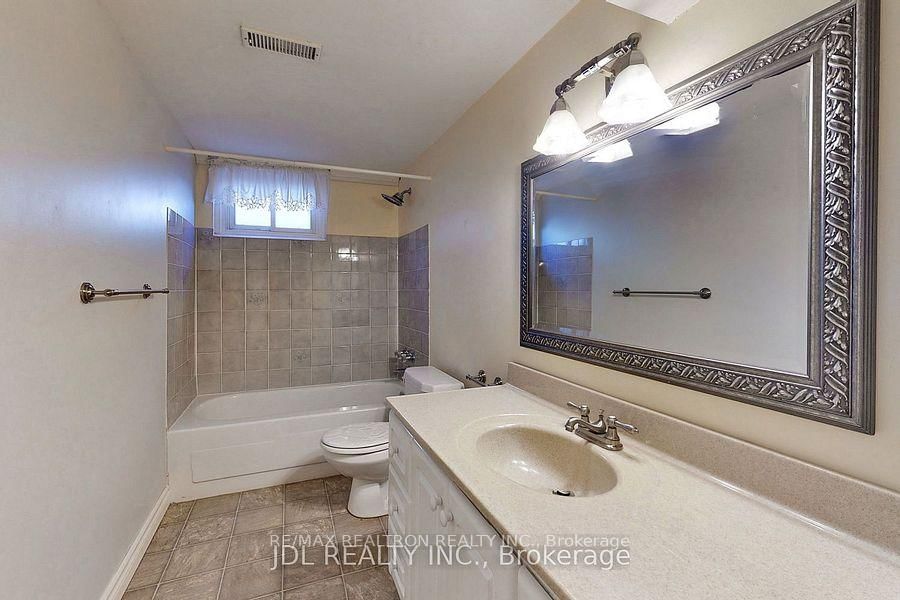 517 Fairleigh Avenue • Oshawa, ON photo 21