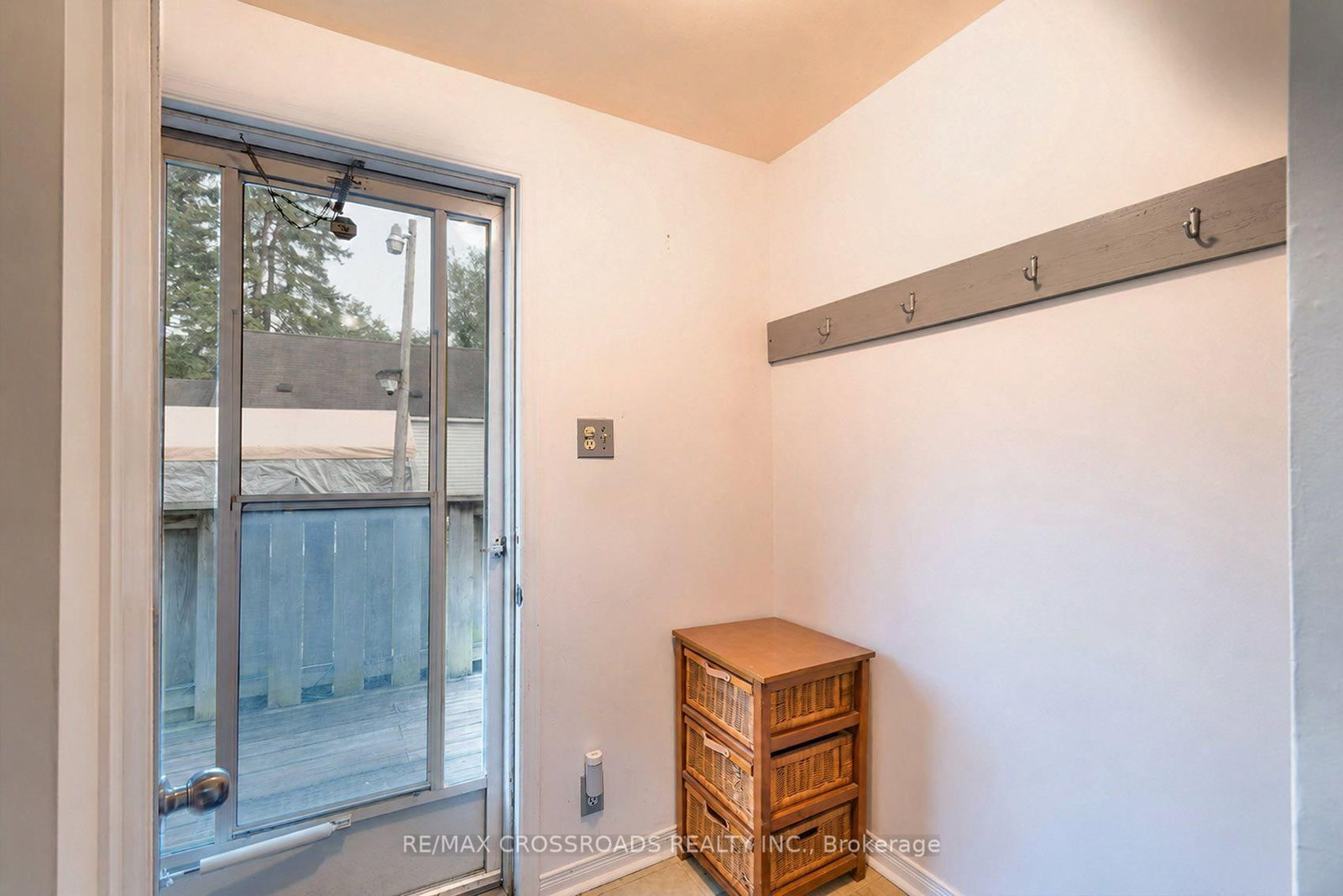 368 Cedar Valley Boulevard • Oshawa, ON photo 4