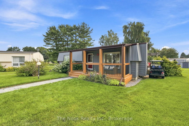 7 Pineridge Crescent