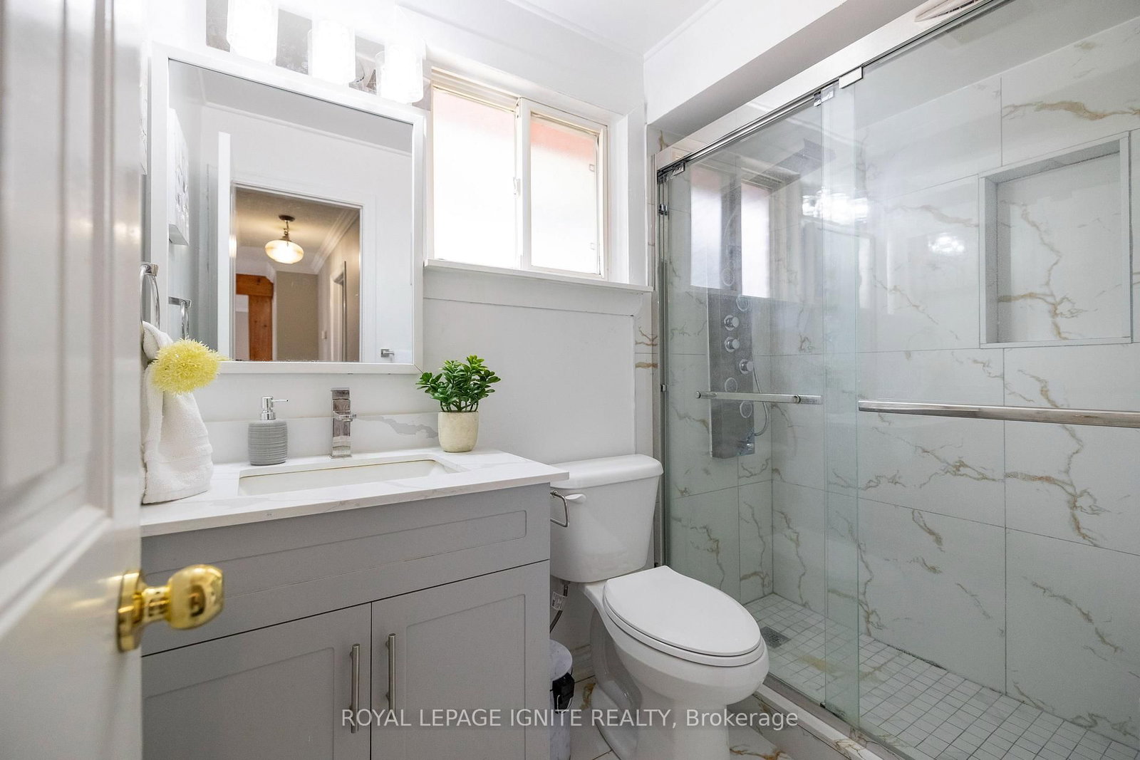 803 Fairview Avenue • Pickering, ON photo 16