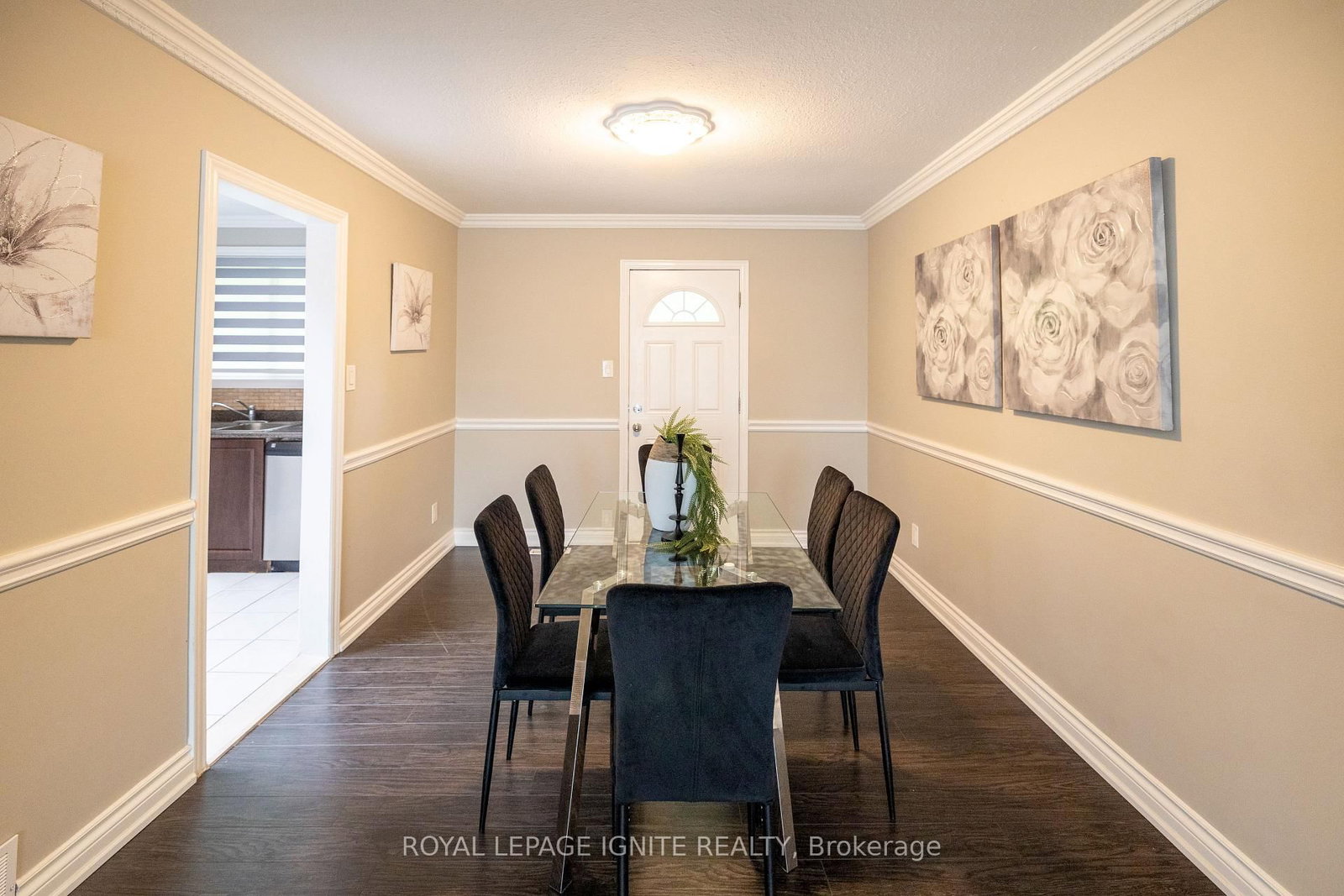 803 Fairview Avenue • Pickering, ON photo 5