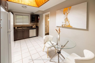 803 Fairview Avenue • Pickering, ON photo 6