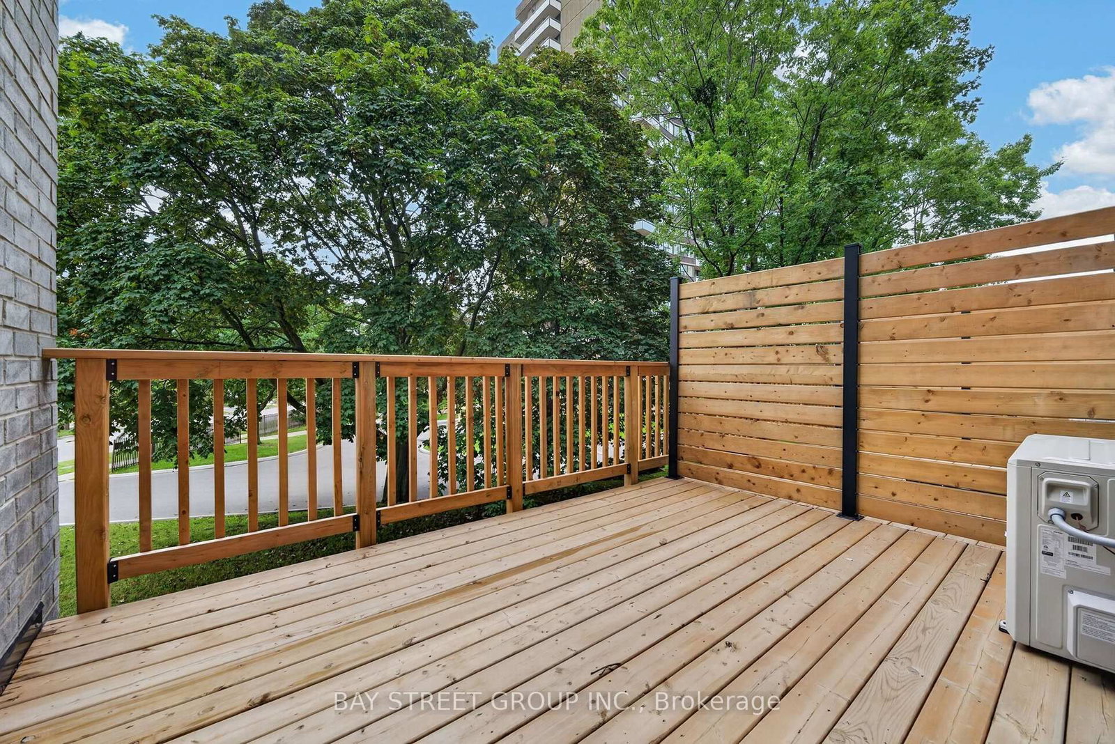 29 Calamint Lane • Toronto, ON photo 18