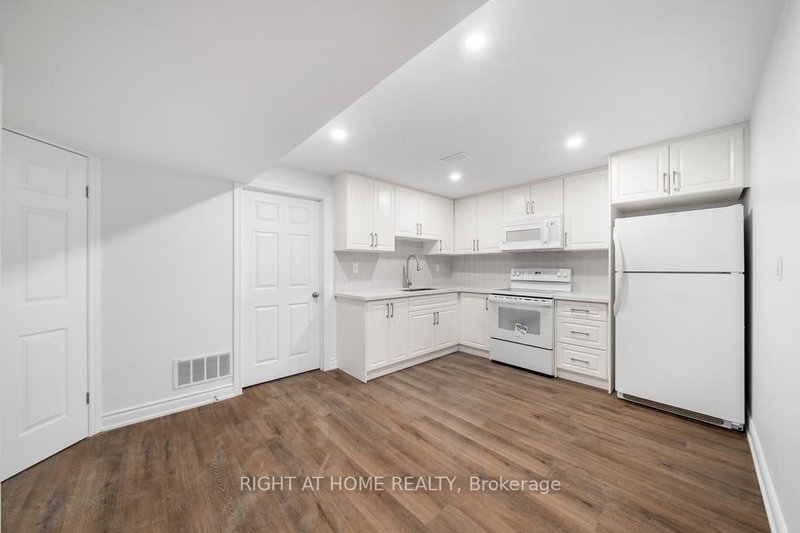 Lower - 582 Carlyle Court