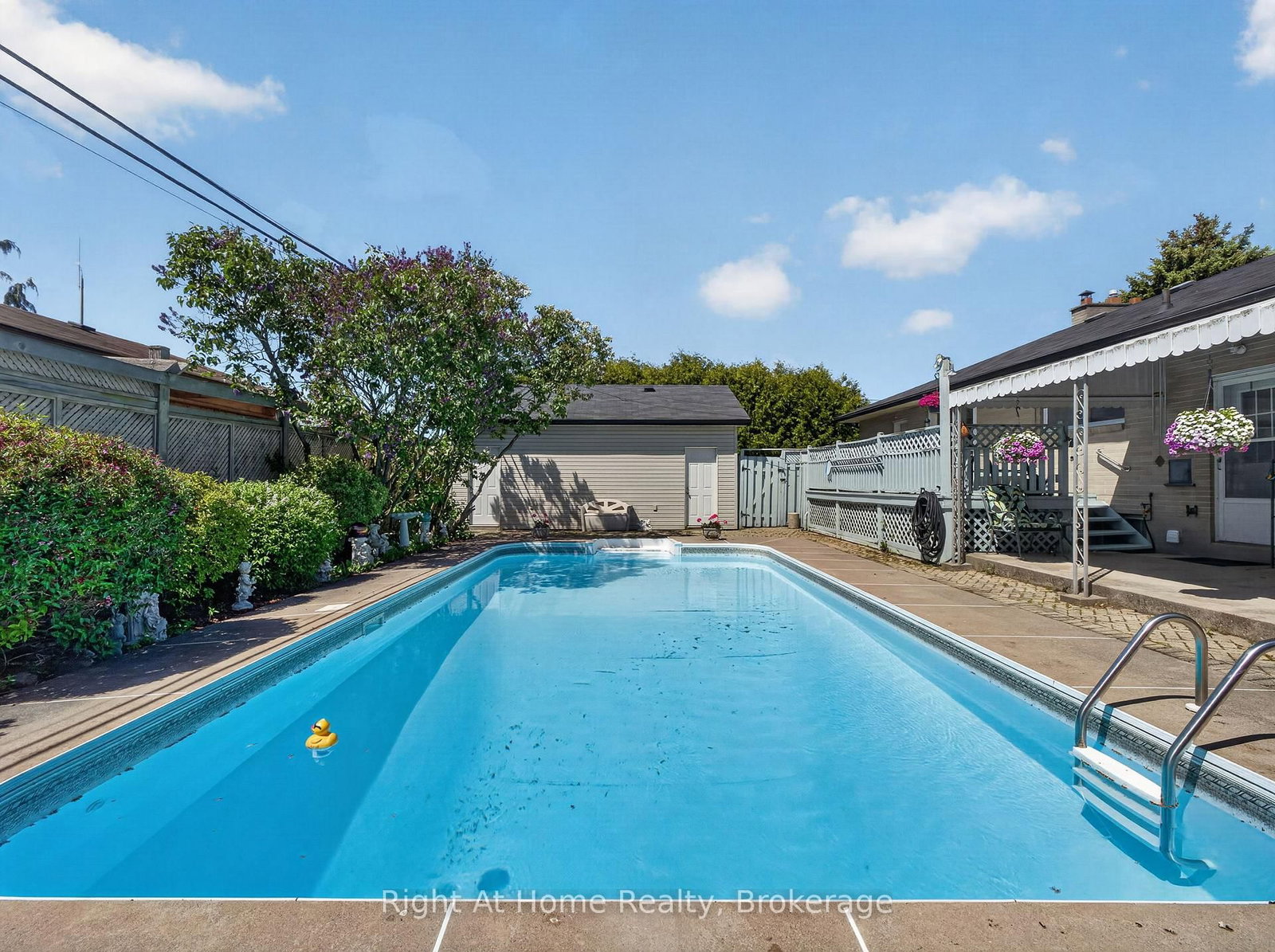 47 Churchill Avenue • Oshawa, ON photo 11