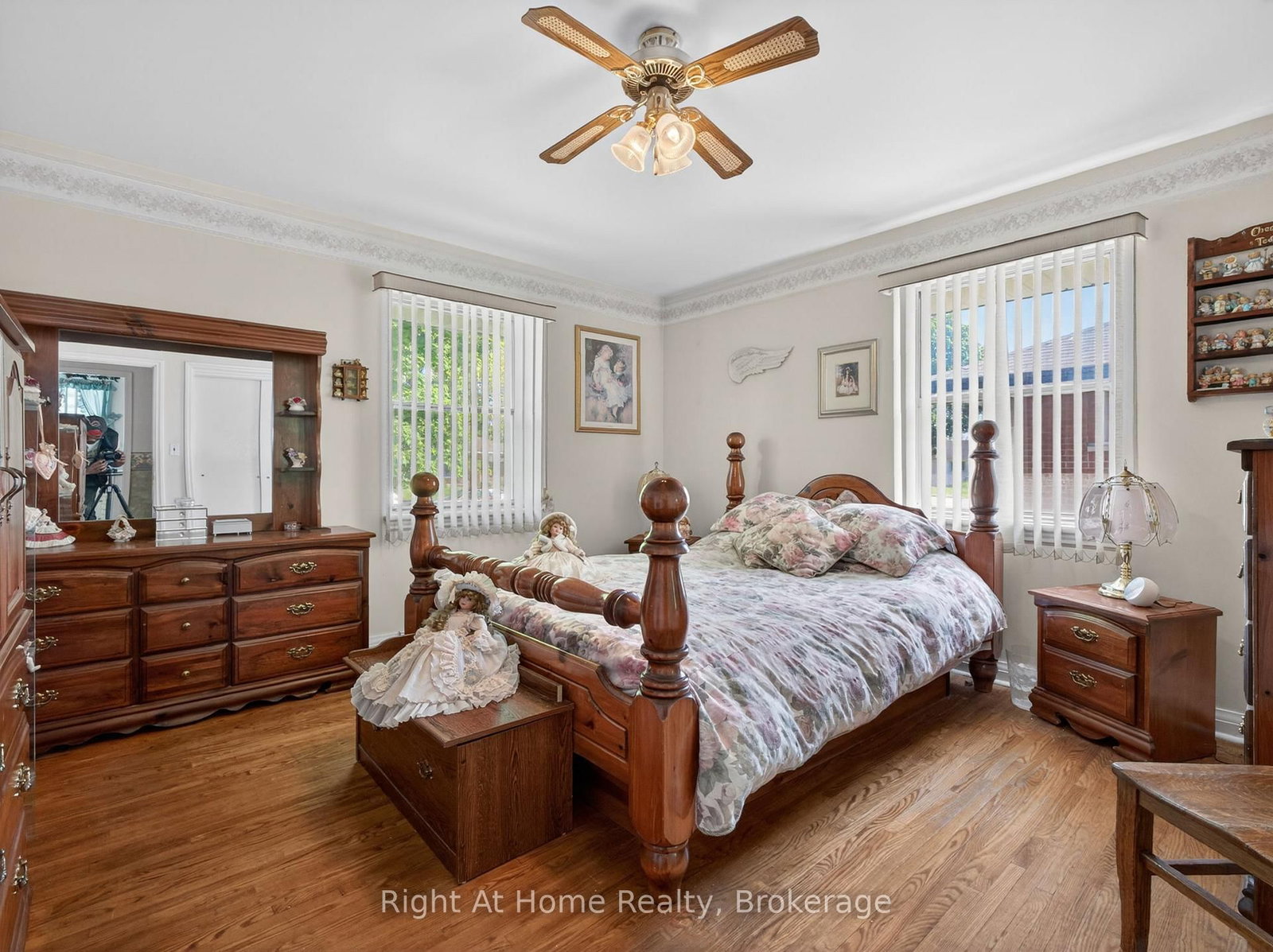 47 Churchill Avenue • Oshawa, ON photo 23