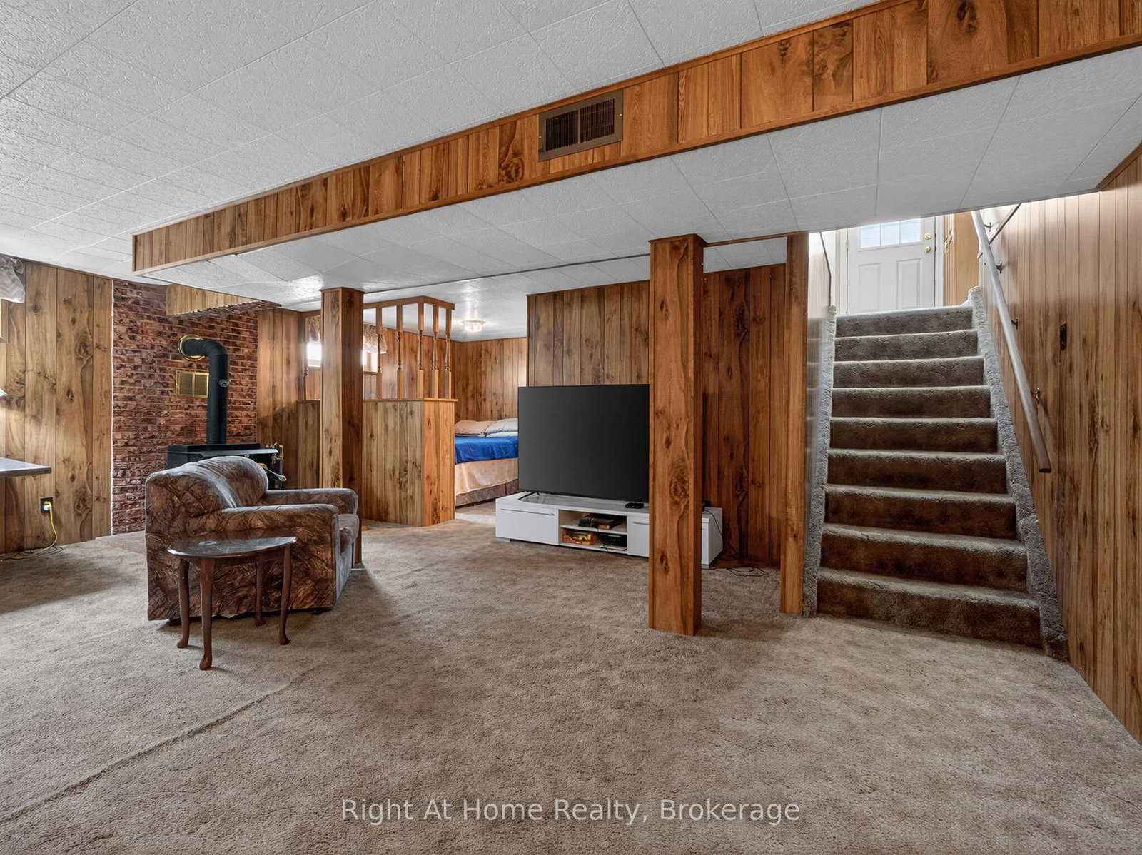 47 Churchill Avenue • Oshawa, ON photo 29