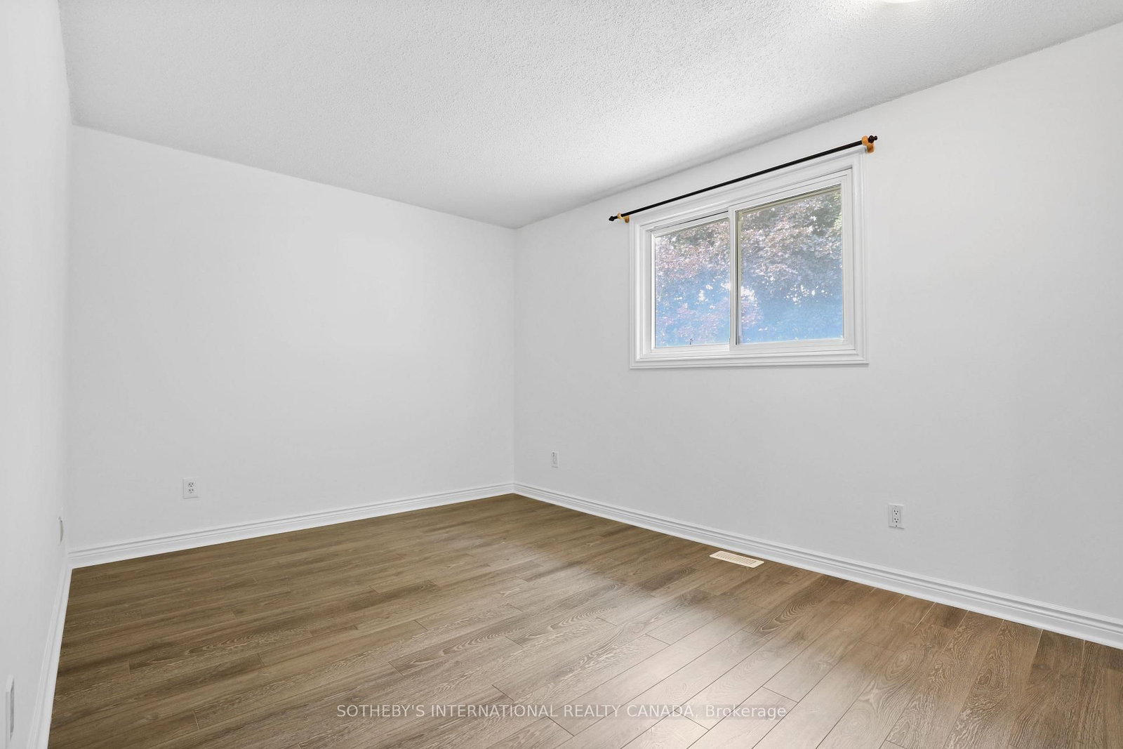 12 Dunkin Avenue • Clarington, ON photo 19