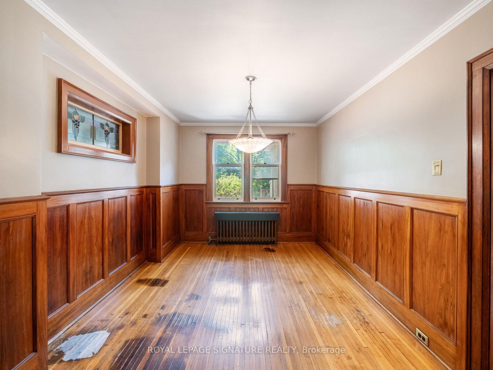 511 Donlands Avenue • Toronto, ON photo 8
