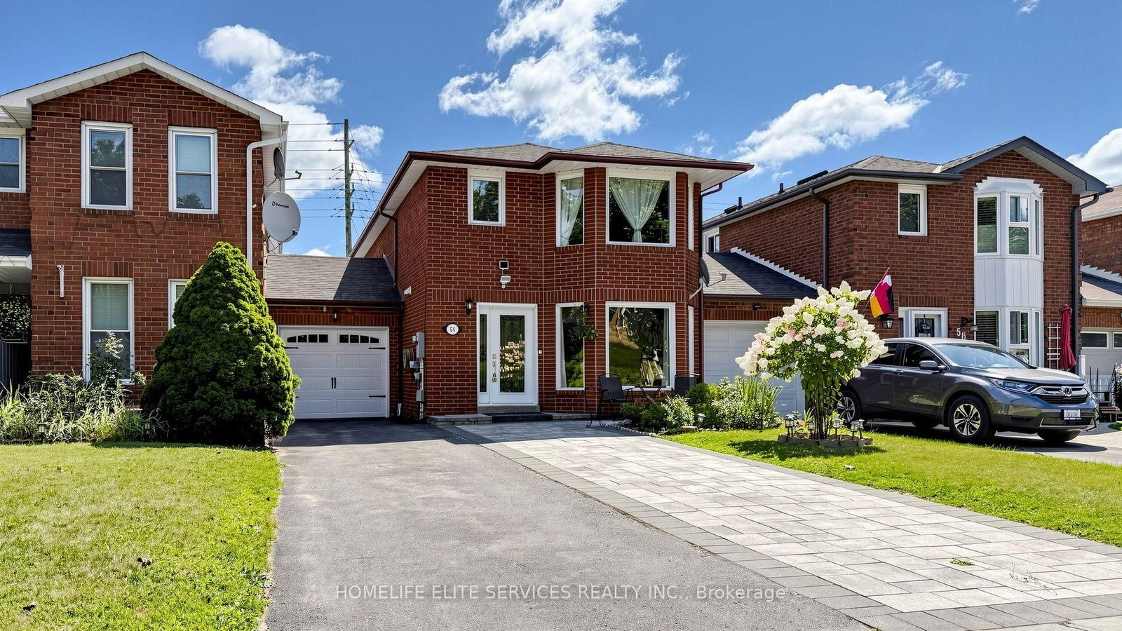 54 Fearn Crescent • Ajax, ON photo 1