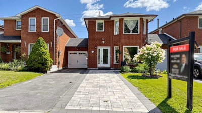 54 Fearn Crescent • Ajax, ON photo 2