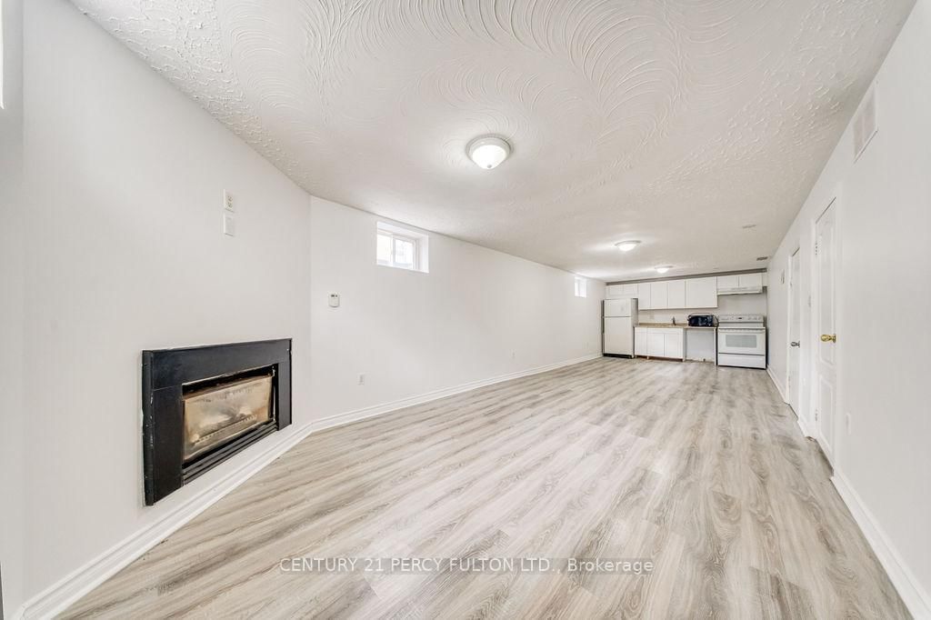 381 Conant Street • Oshawa, ON photo 14