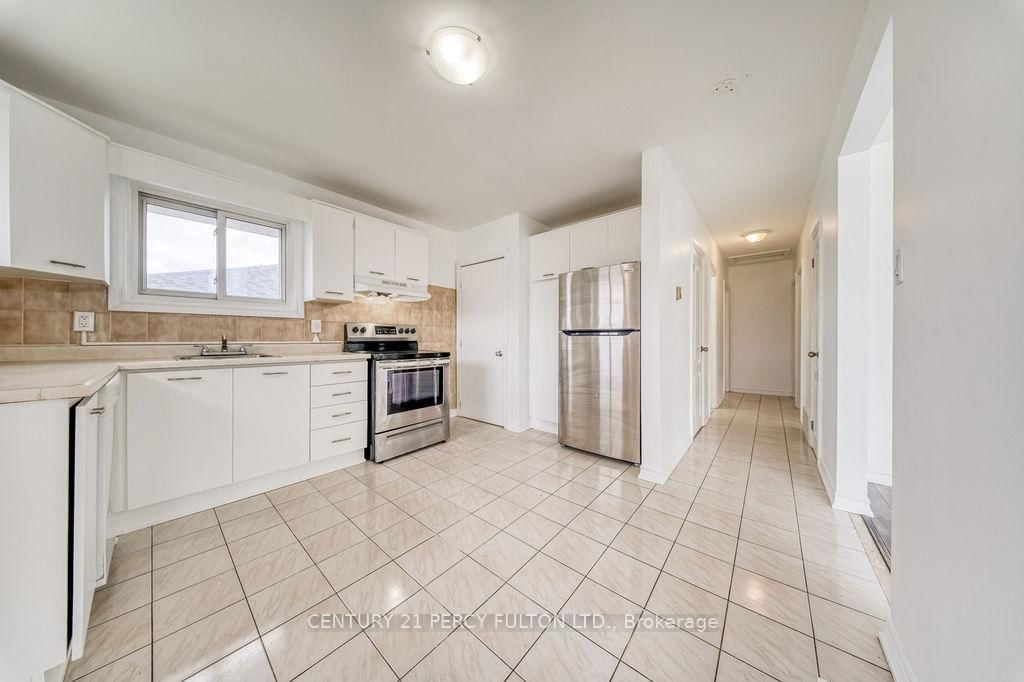 381 Conant Street • Oshawa, ON photo 15