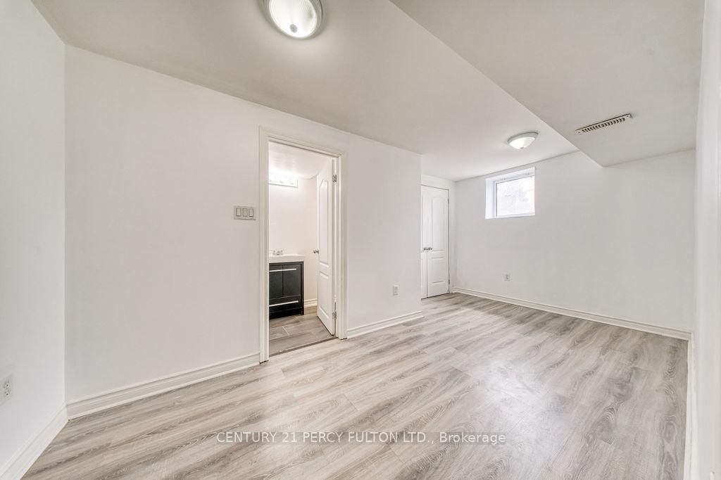 381 Conant Street • Oshawa, ON photo 17