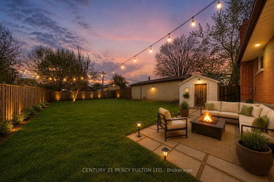 381 Conant Street • Oshawa, ON photo 2