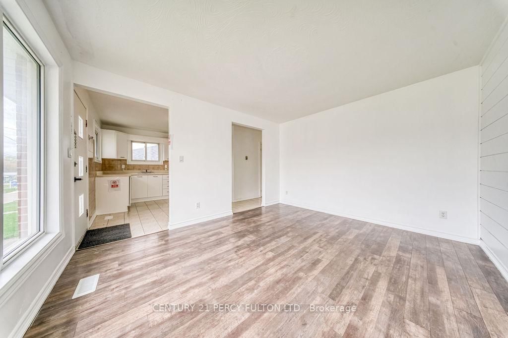 381 Conant Street • Oshawa, ON photo 24