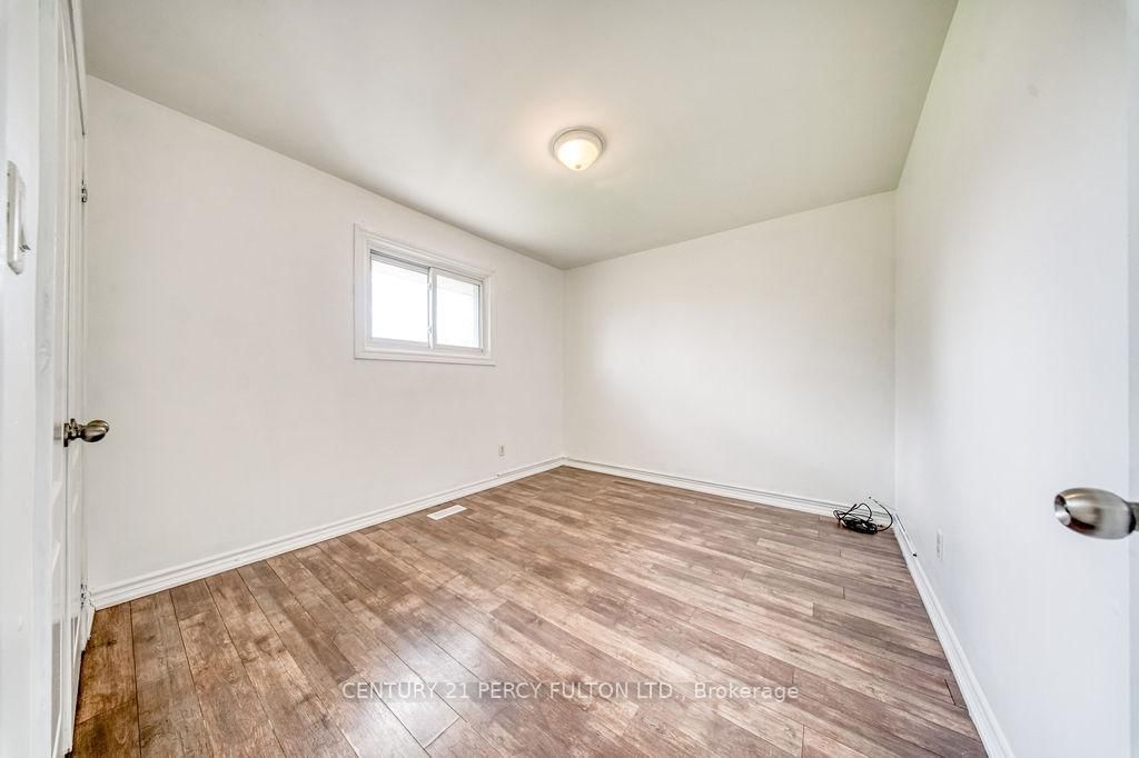 381 Conant Street • Oshawa, ON photo 27