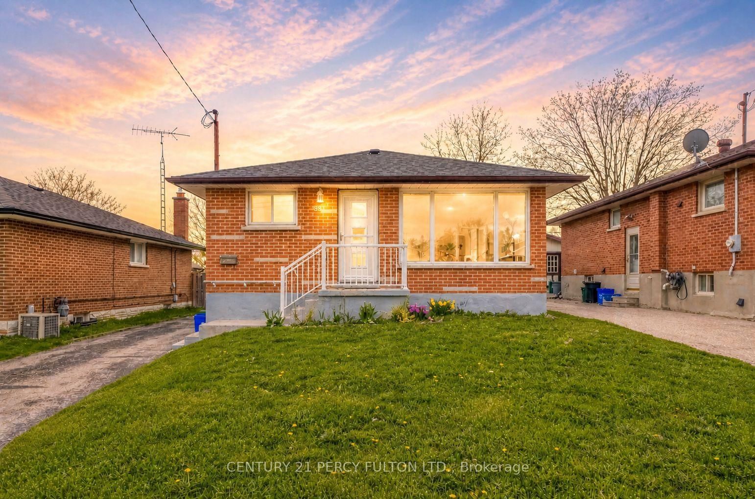 381 Conant Street • Oshawa, ON photo 4