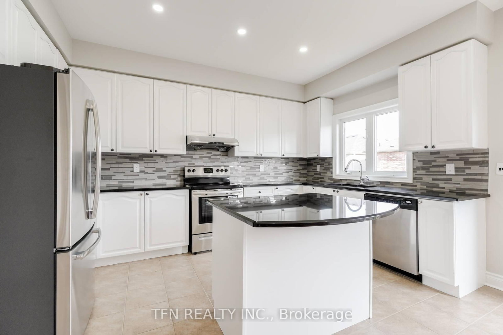 1648 Pennel Drive, Unit Upper - Photo 15