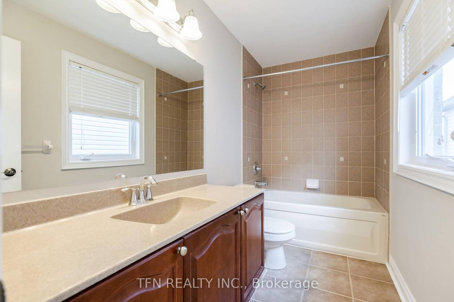 1648 Pennel Drive, Unit Upper - Photo 36