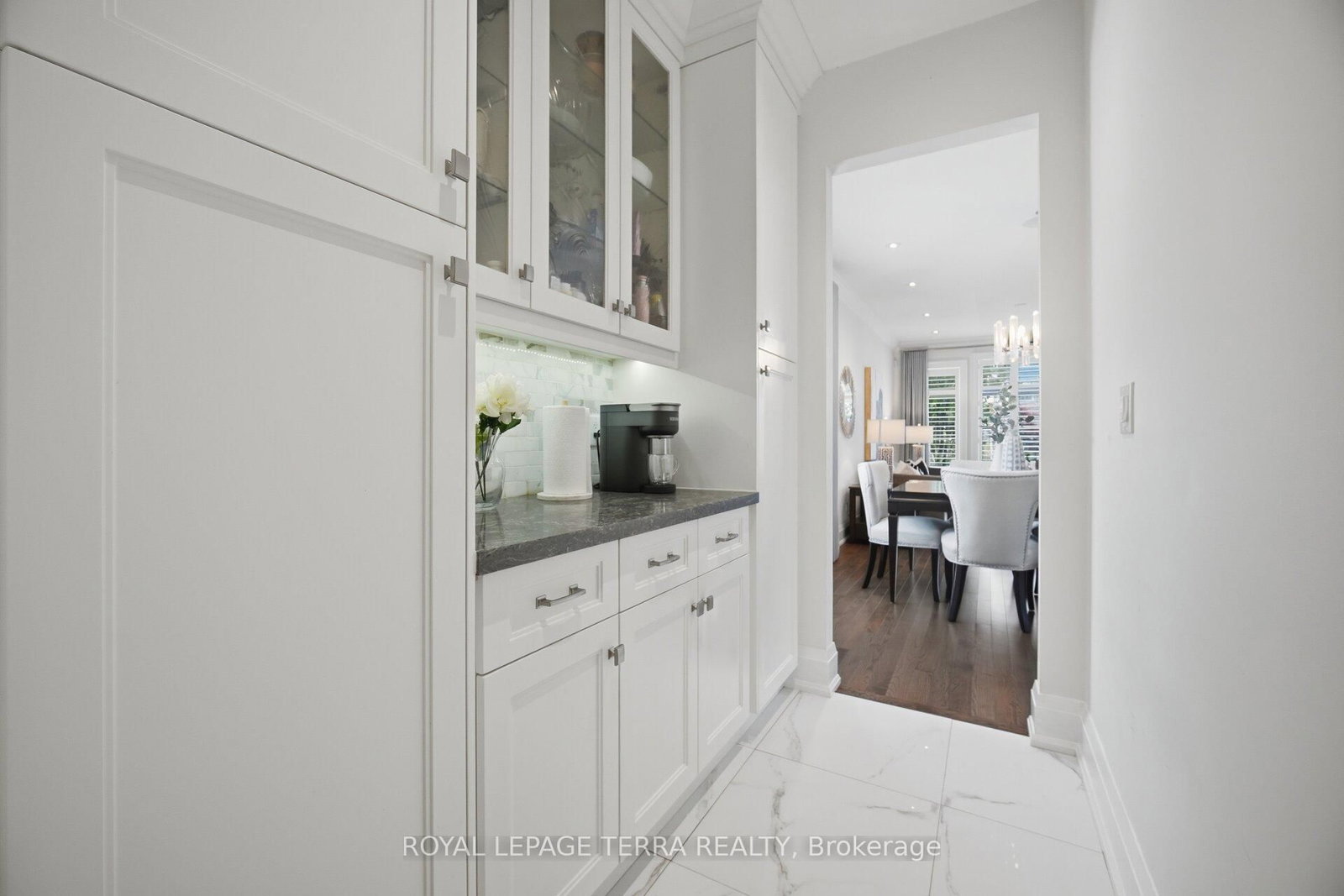 27 Minford Avenue • Toronto, ON photo 10
