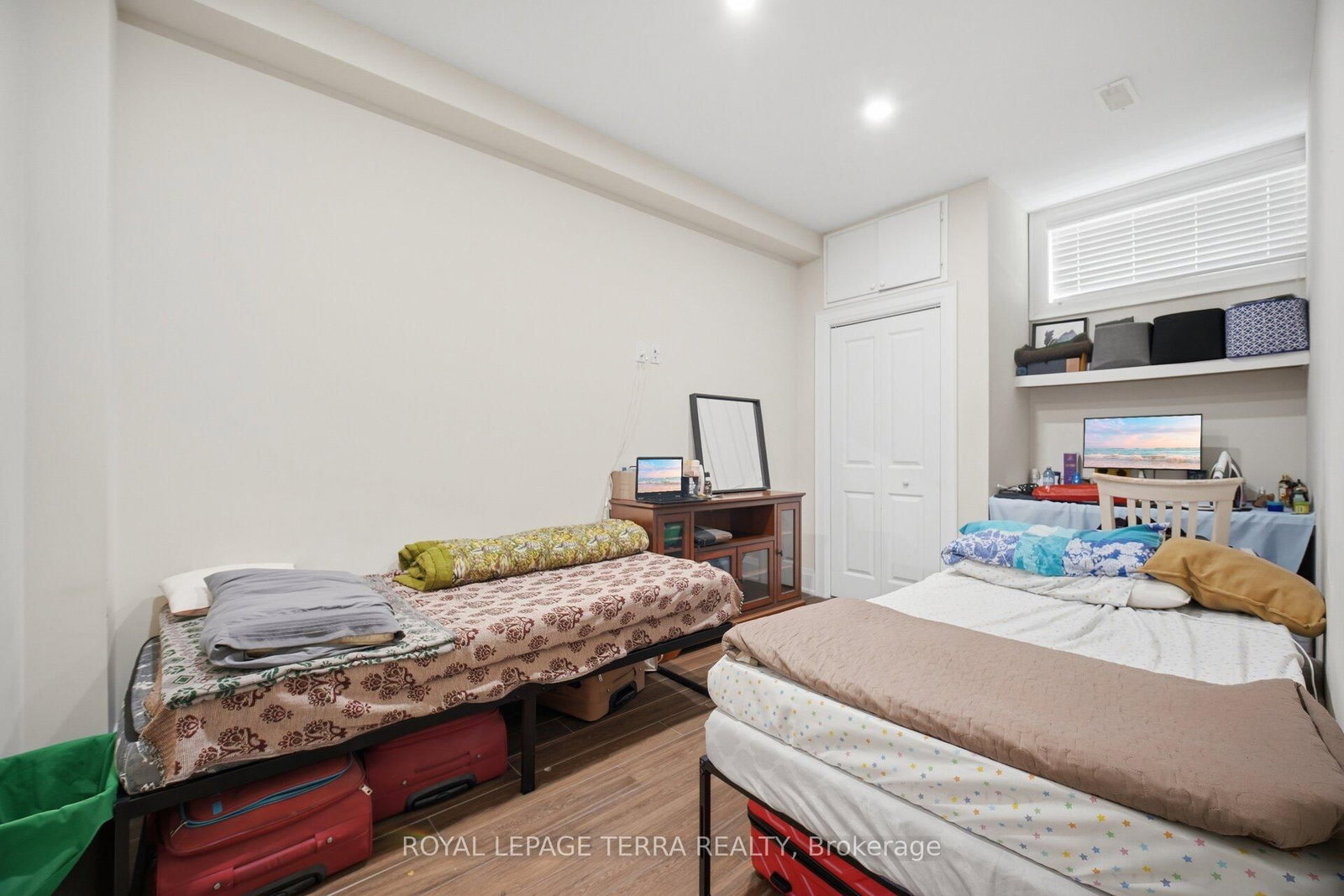 27 Minford Avenue • Toronto, ON photo 36