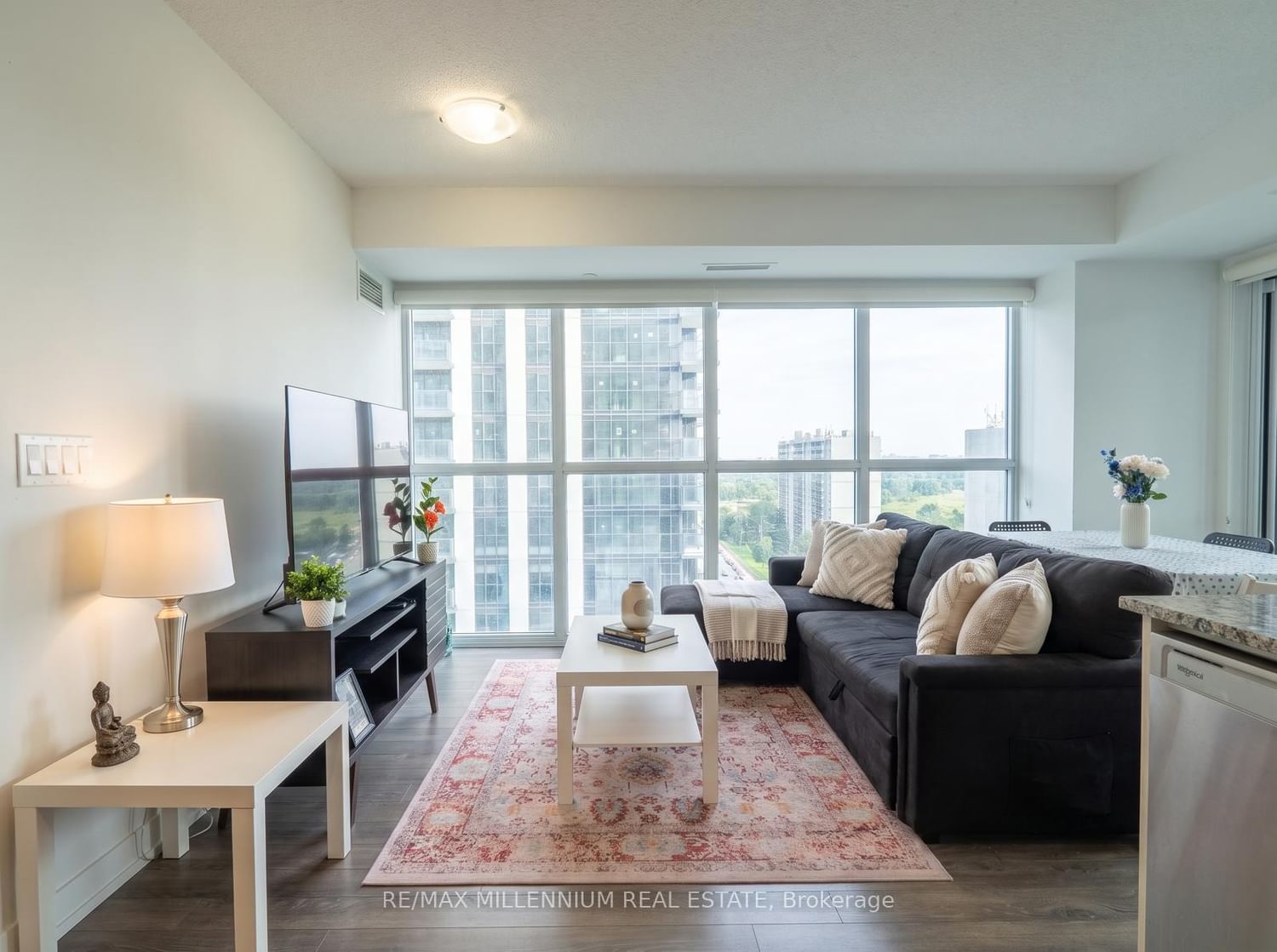 20 Meadow Glen Place • #1206 • Toronto, ON photo 5