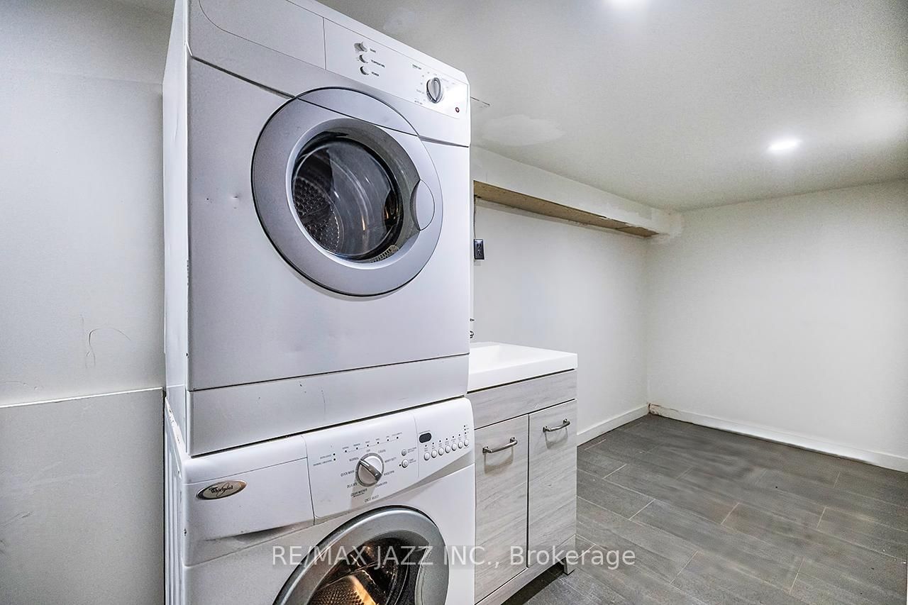 548 Front Street • Oshawa, ON photo 19