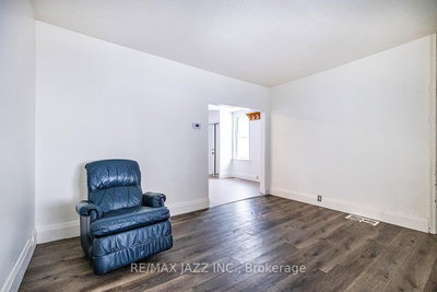 548 Front Street • Oshawa, ON photo 7