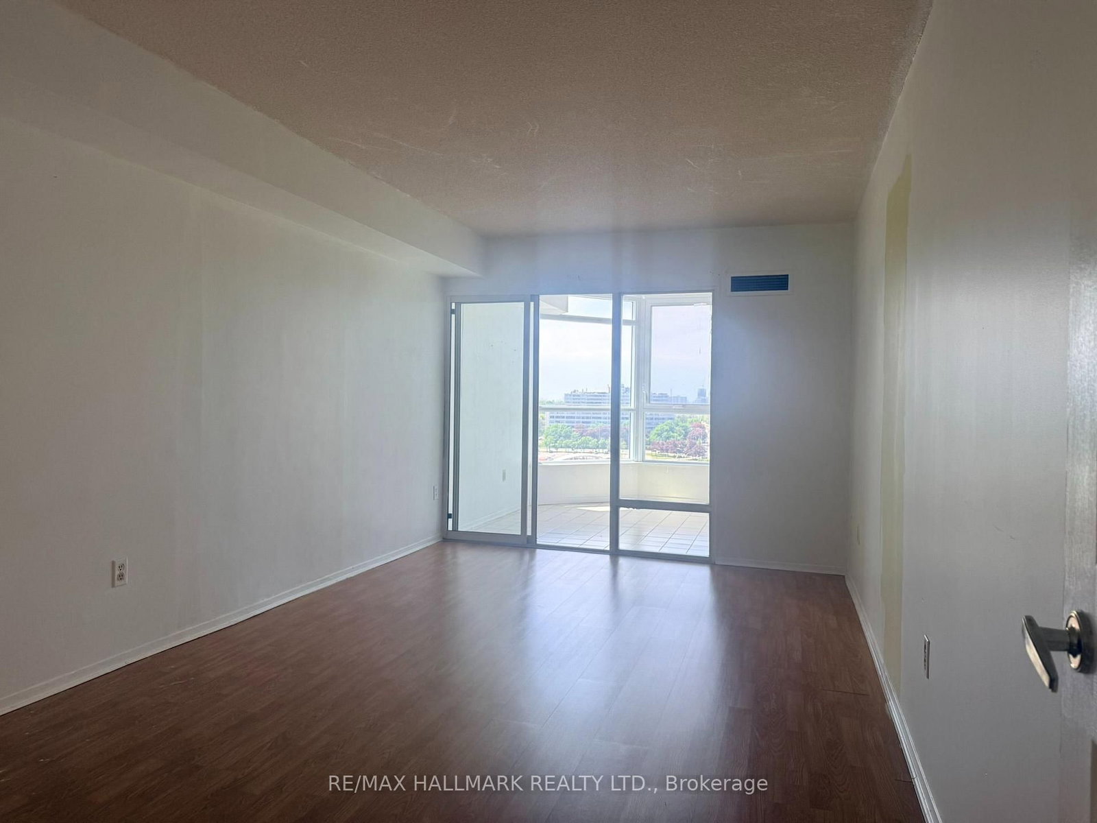 3231 Eglinton Avenue E • #1105 • Toronto, ON photo 10