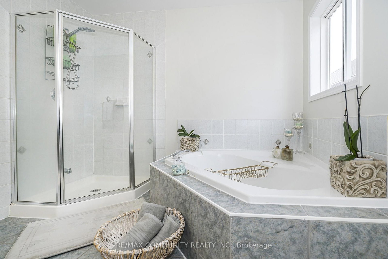 1597 Avonmore Square • Pickering, ON photo 13