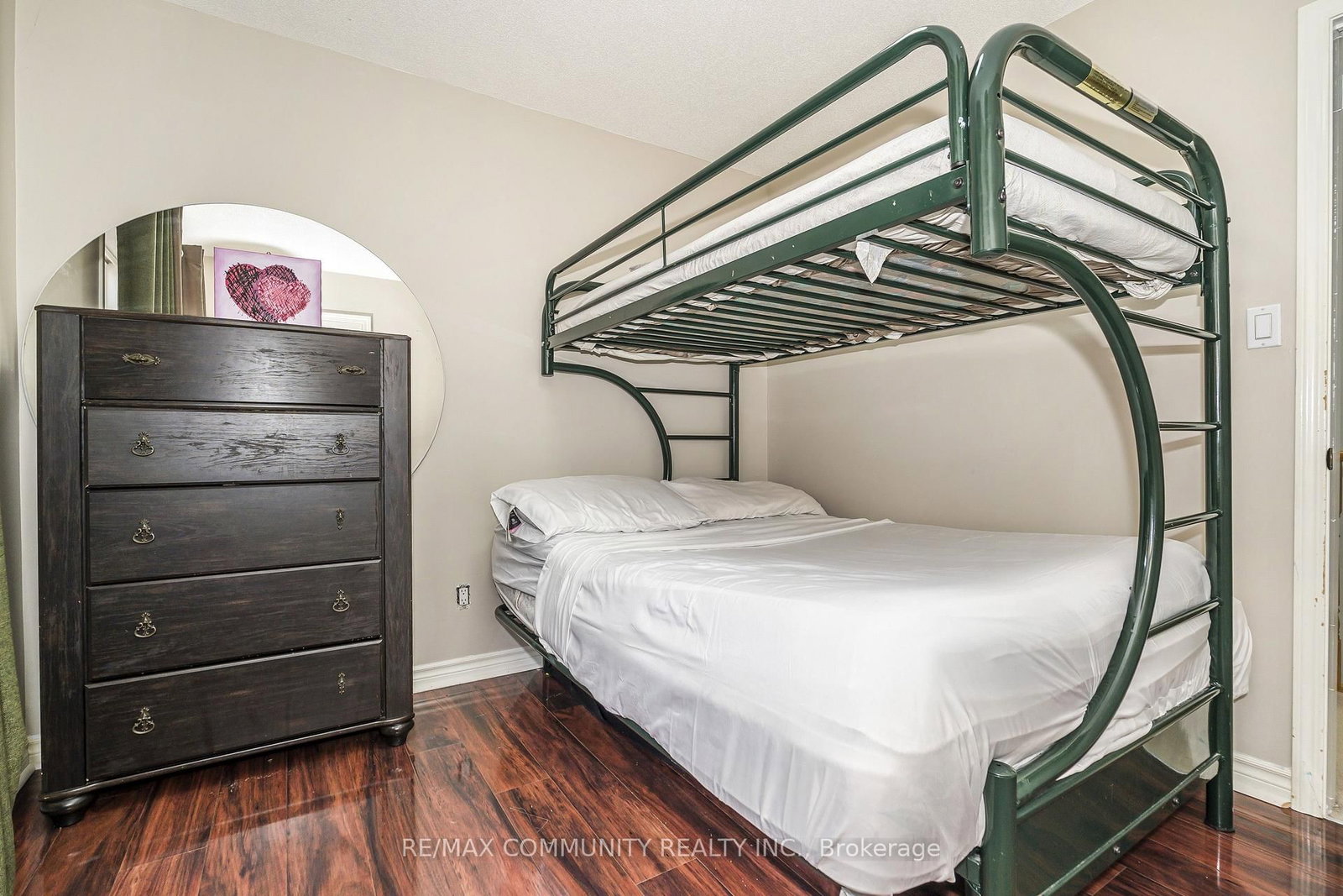 1597 Avonmore Square • Pickering, ON photo 17