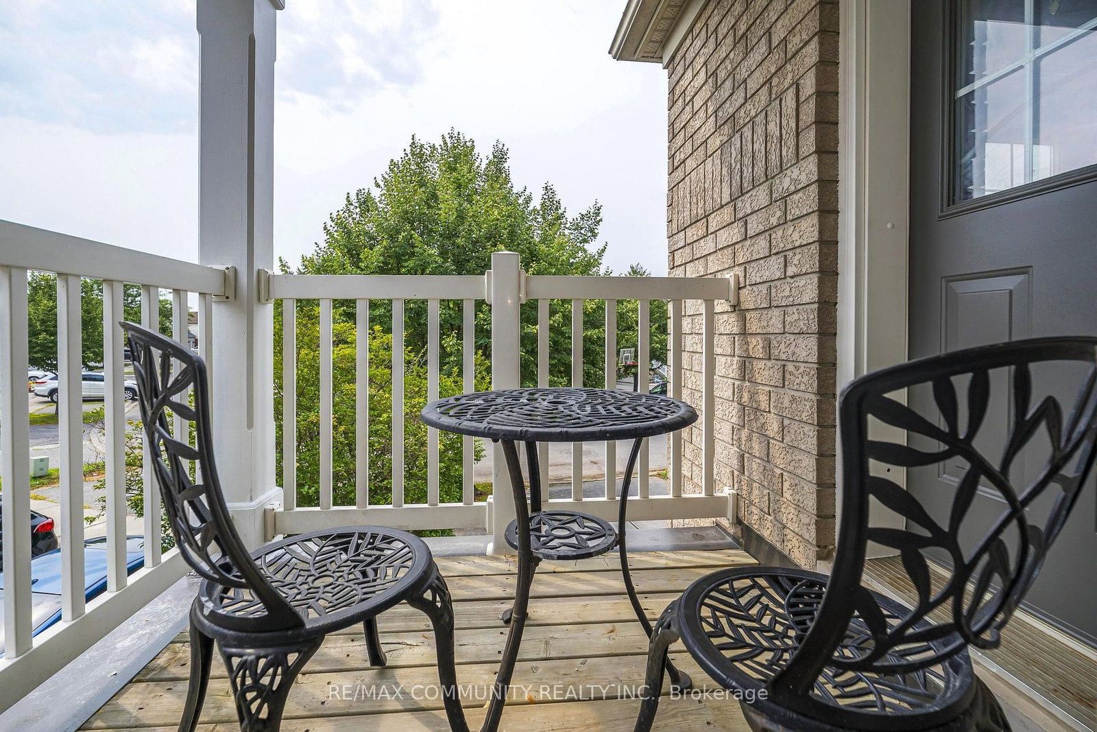1597 Avonmore Square • Pickering, ON photo 18
