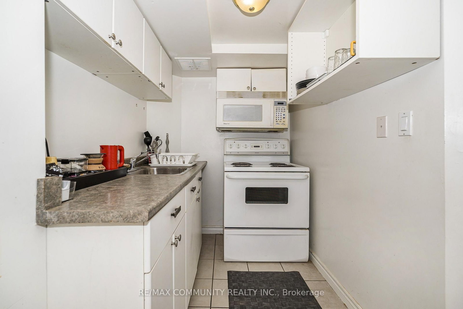 1597 Avonmore Square • Pickering, ON photo 22