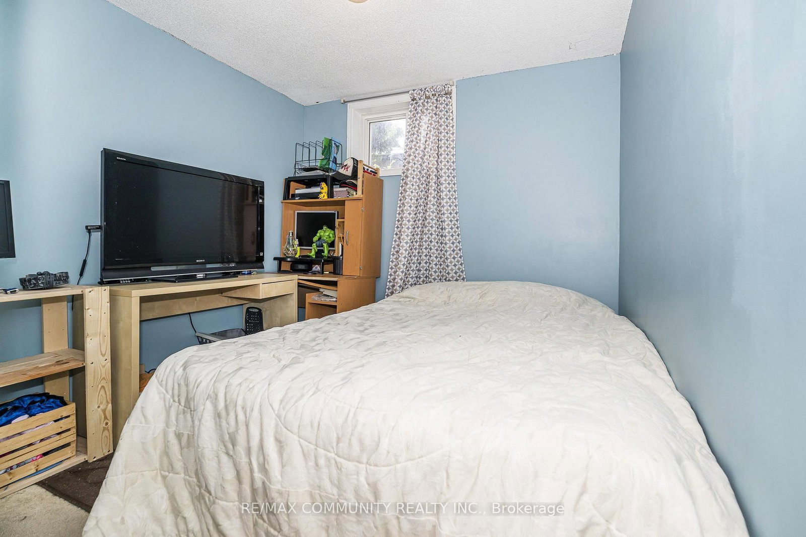 1597 Avonmore Square • Pickering, ON photo 24