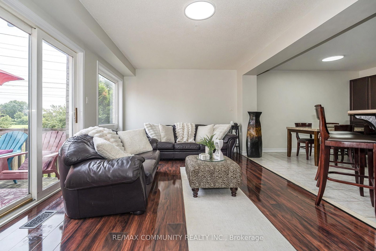 1597 Avonmore Square • Pickering, ON photo 9