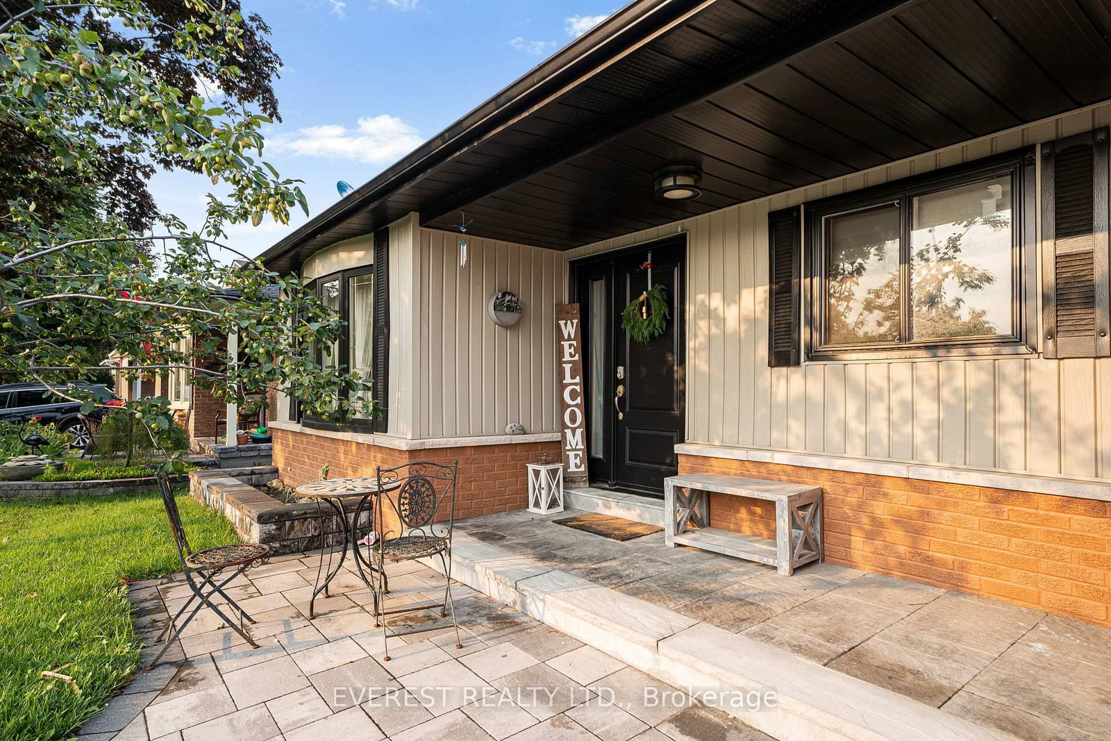 228 Michael Boulevard • Whitby, ON photo 3