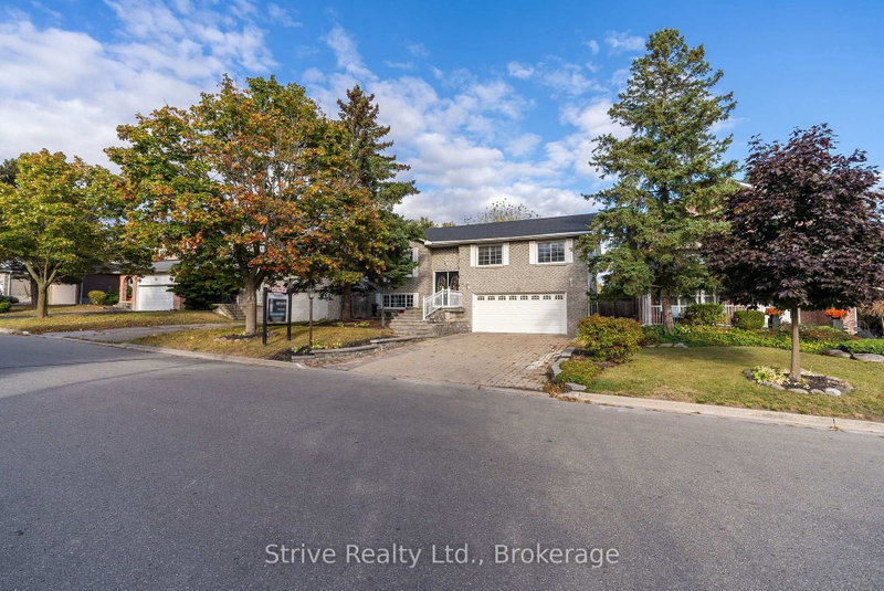 Upper - 23 Cherry Blossom Crescent